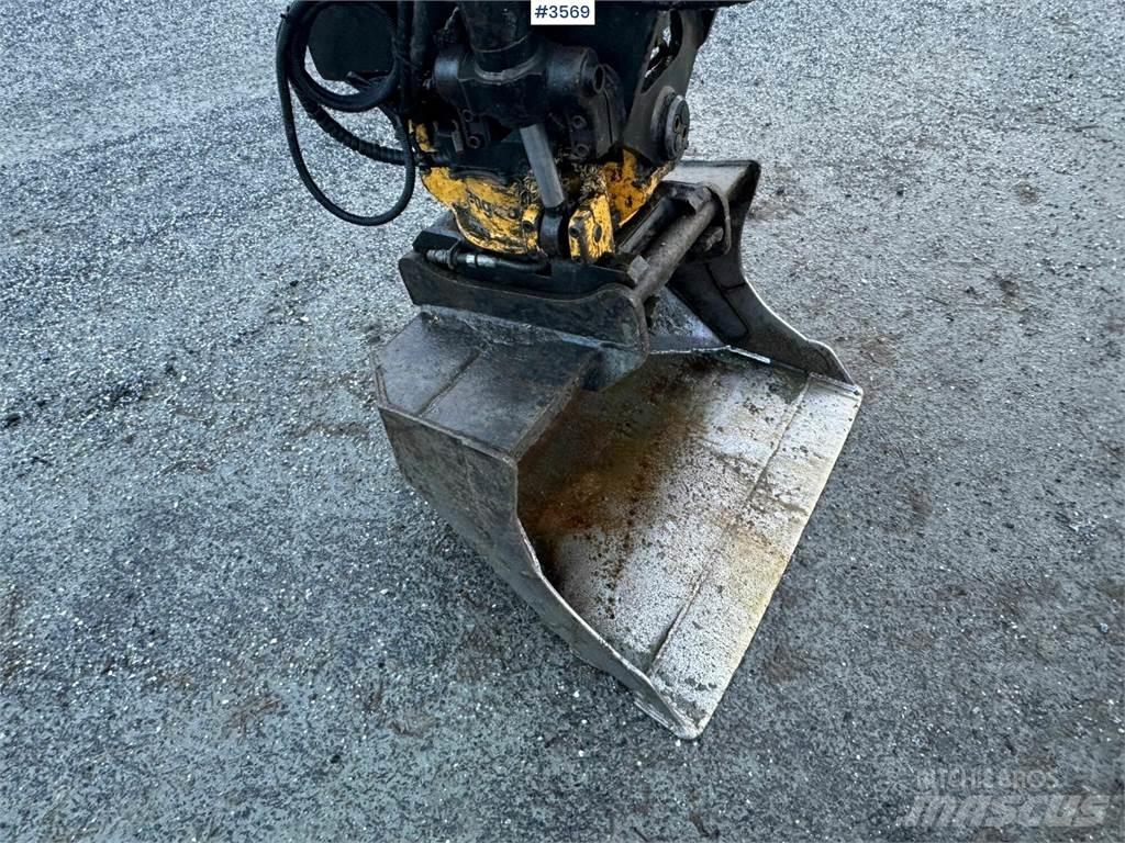 CAT 305 履带挖掘机