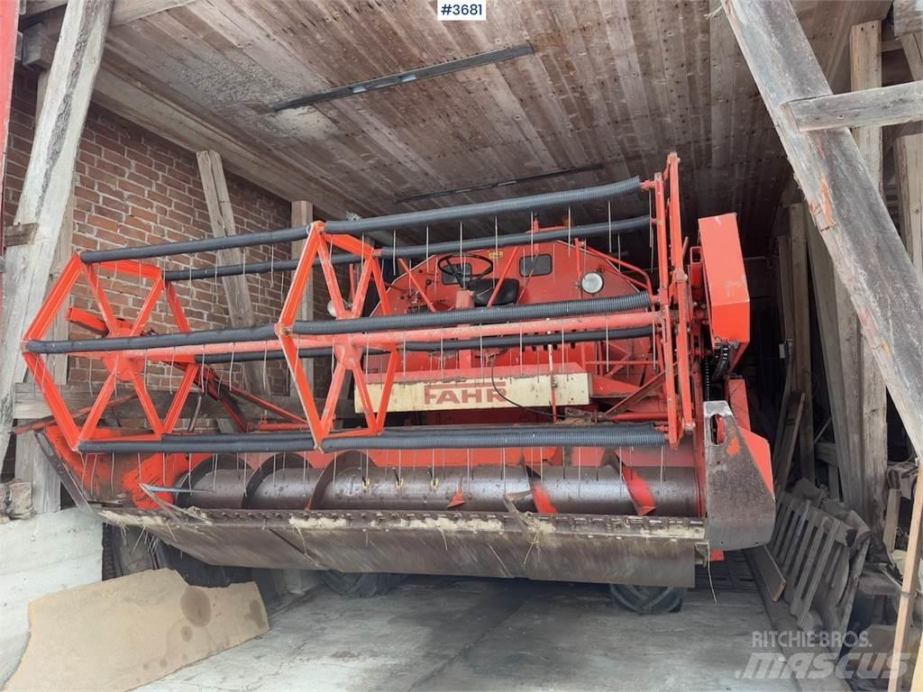 Deutz Fahr M900 联合收割机