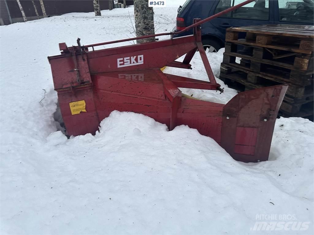 Esko snøfres 推雪机