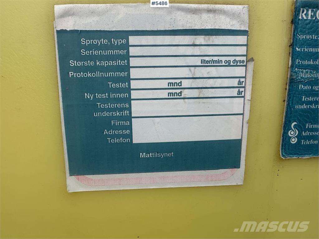Hardi 400 牵引式喷雾机