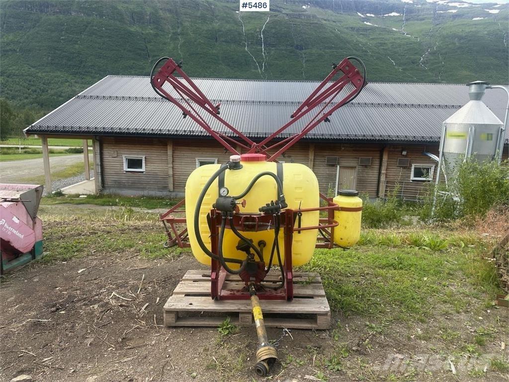 Hardi 400 牵引式喷雾机