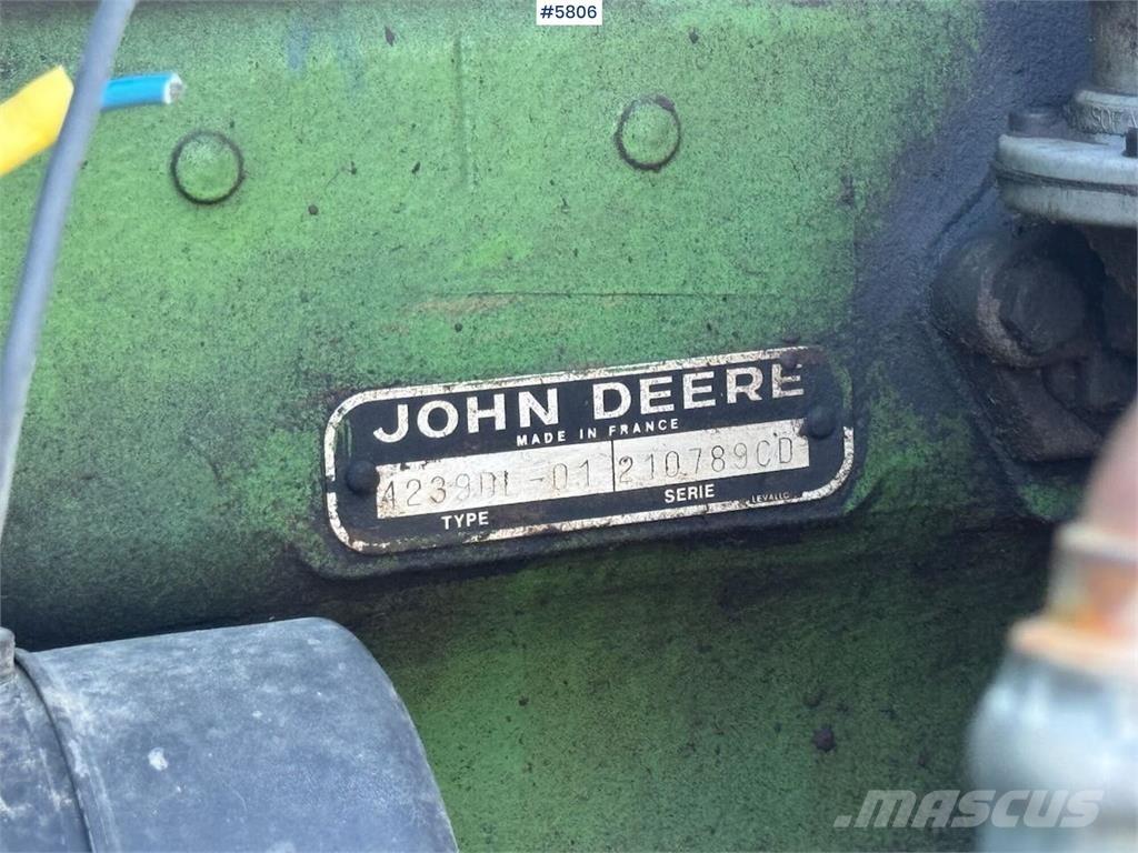 John Deere 2130 拖拉机/农用车