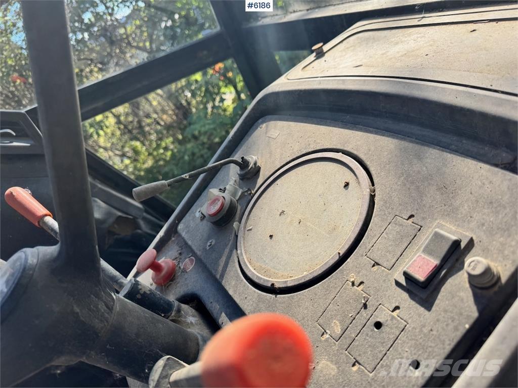 John Deere 3040 拖拉机/农用车