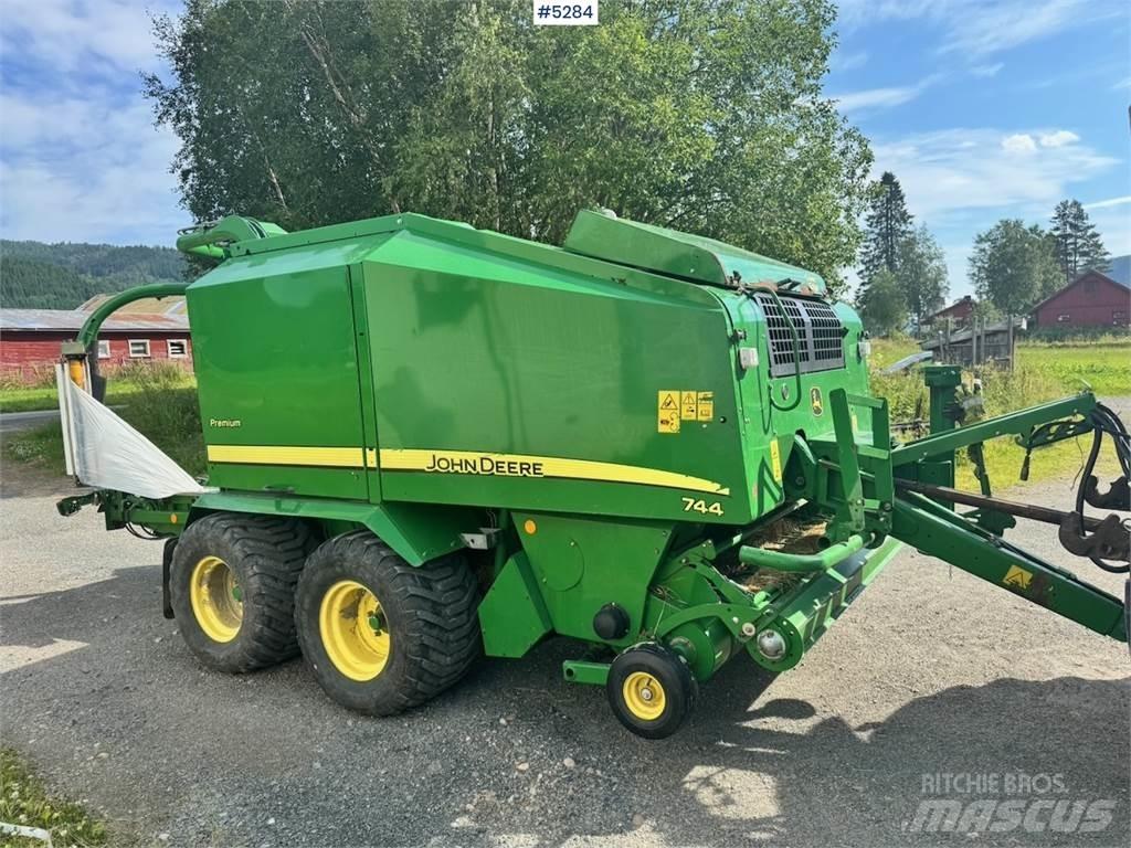 John Deere 744 其他根茎作物收获机械