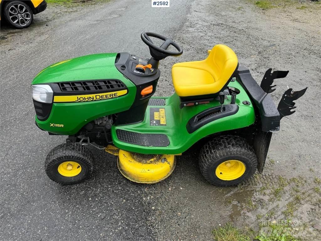 John Deere X115R 拖拉机/农用车