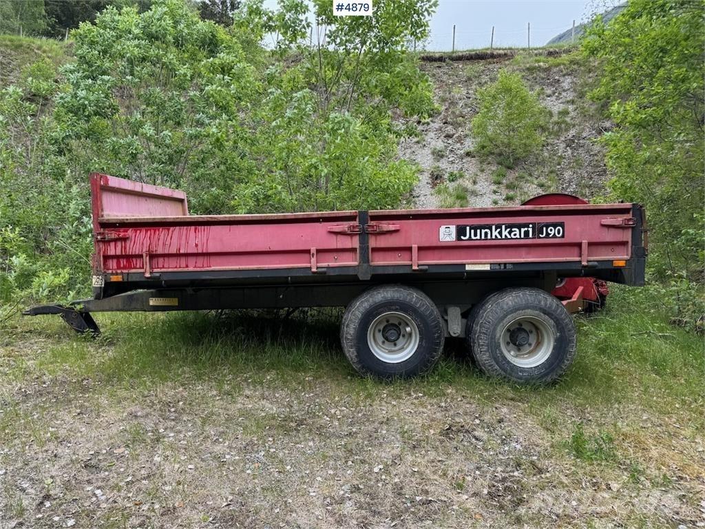 Junkkari J90 粮食车