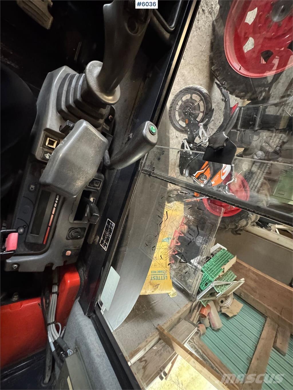 Kubota kx71-3 履带挖掘机