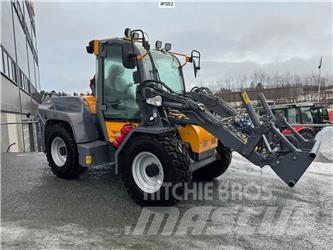 LM Trac 587 多功能装载机