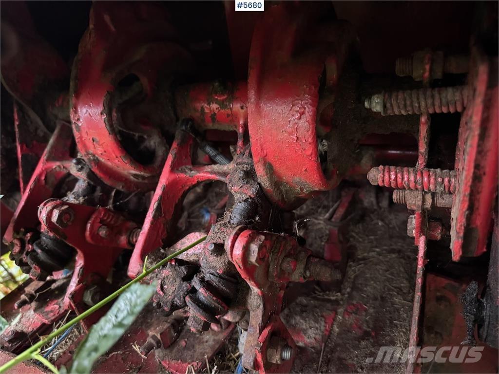 New Holland 268 其他根茎作物收获机械
