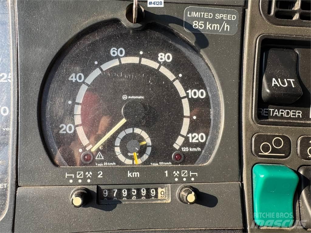 Scania 144G 厢式货车