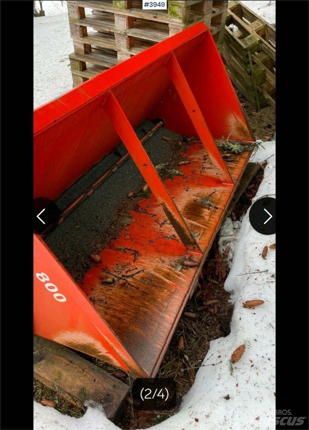 Sisu 800 其他清扫车和扫雪车