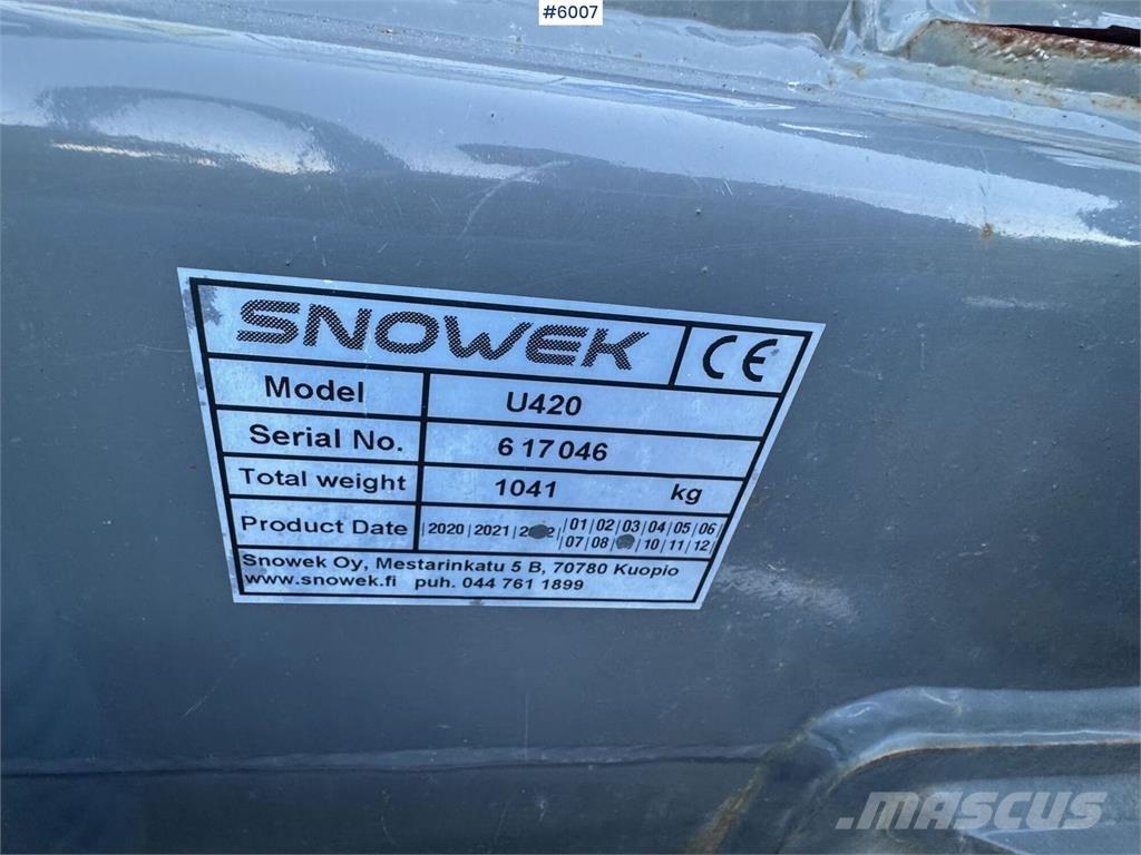 Snowek U420 推雪机