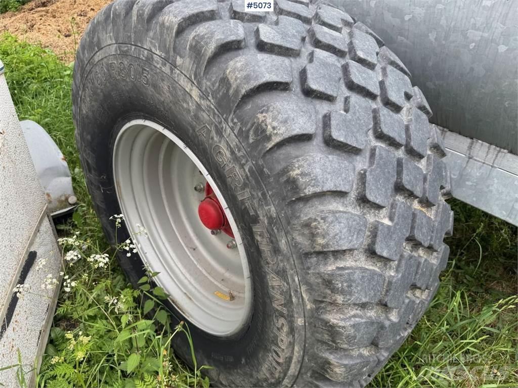 Solus GV8000 条播机
