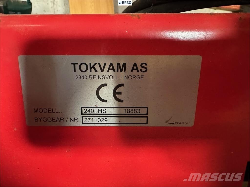 Tokvam 240 THS 推雪机