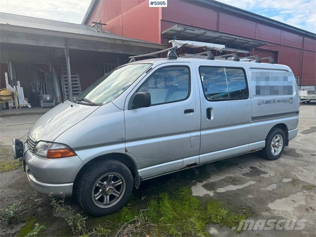 Toyota Hiace 大型面包车