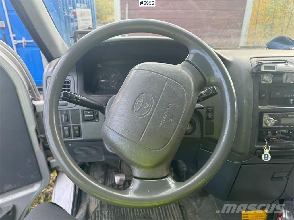 Toyota Hiace 大型面包车