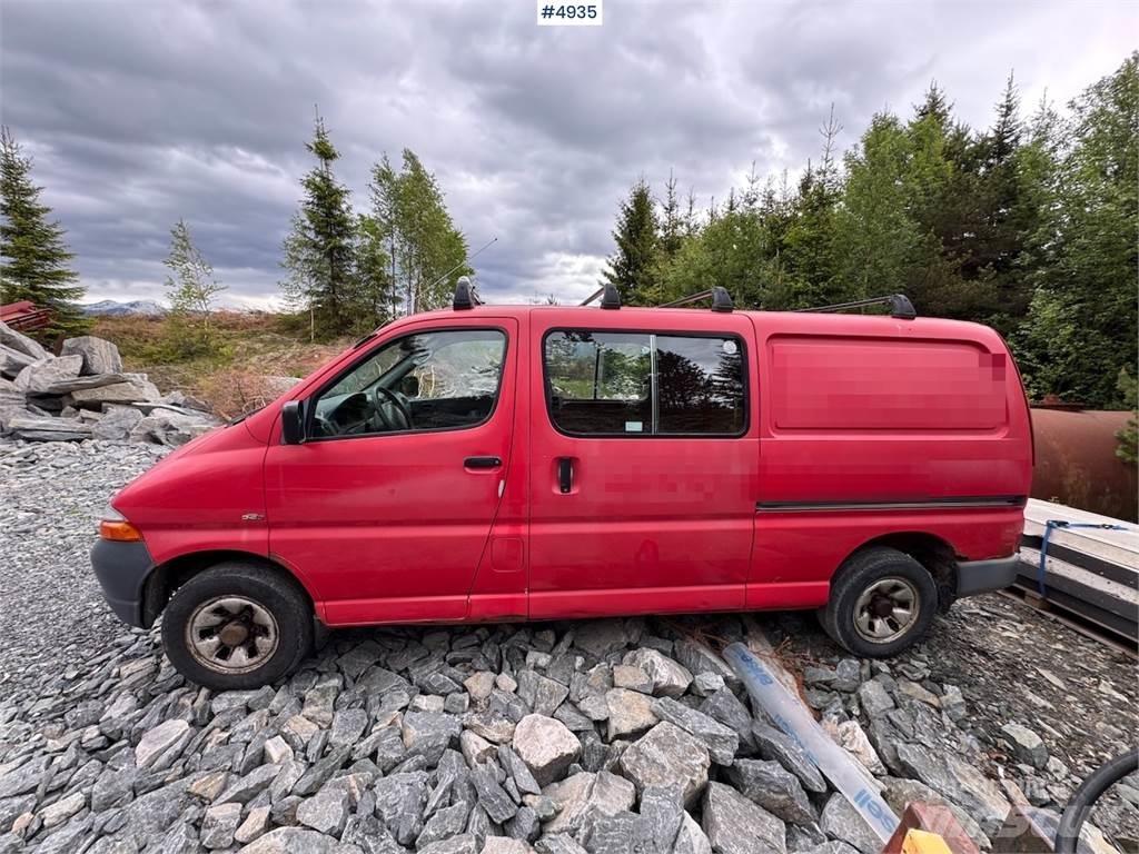 Toyota Hiace 4WD 大型面包车