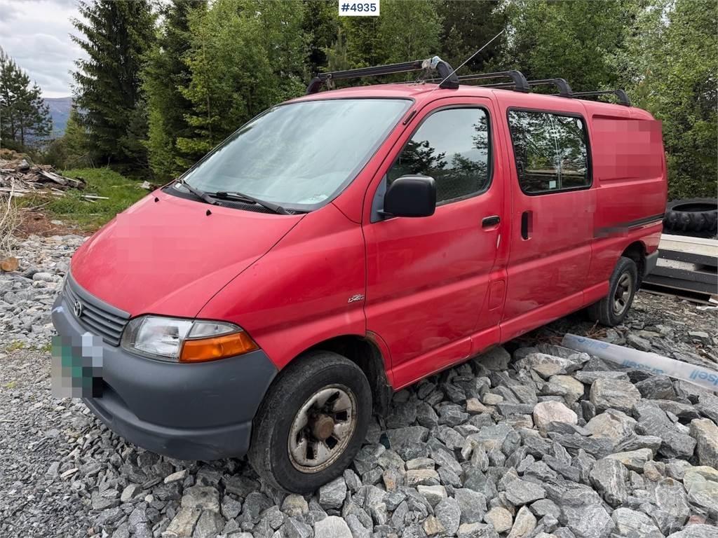 Toyota Hiace 4WD 大型面包车