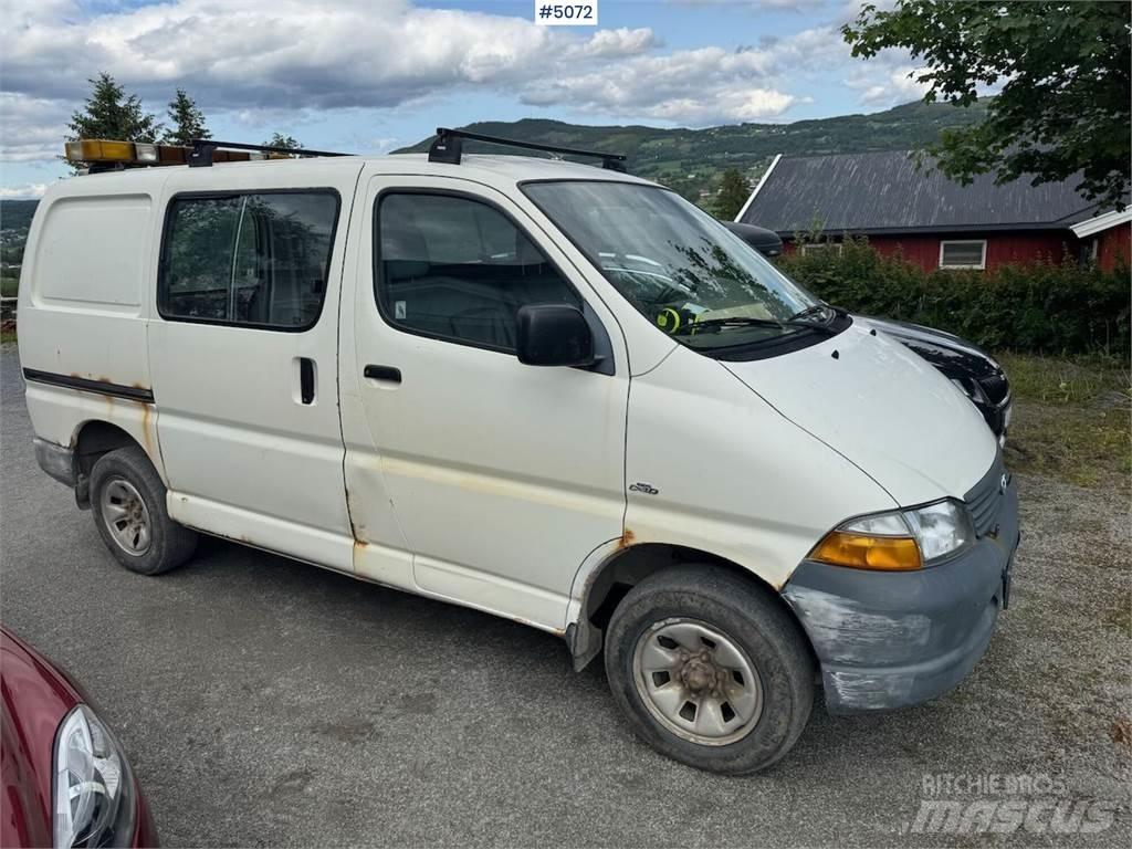 Toyota Hiace 4WD 大型面包车