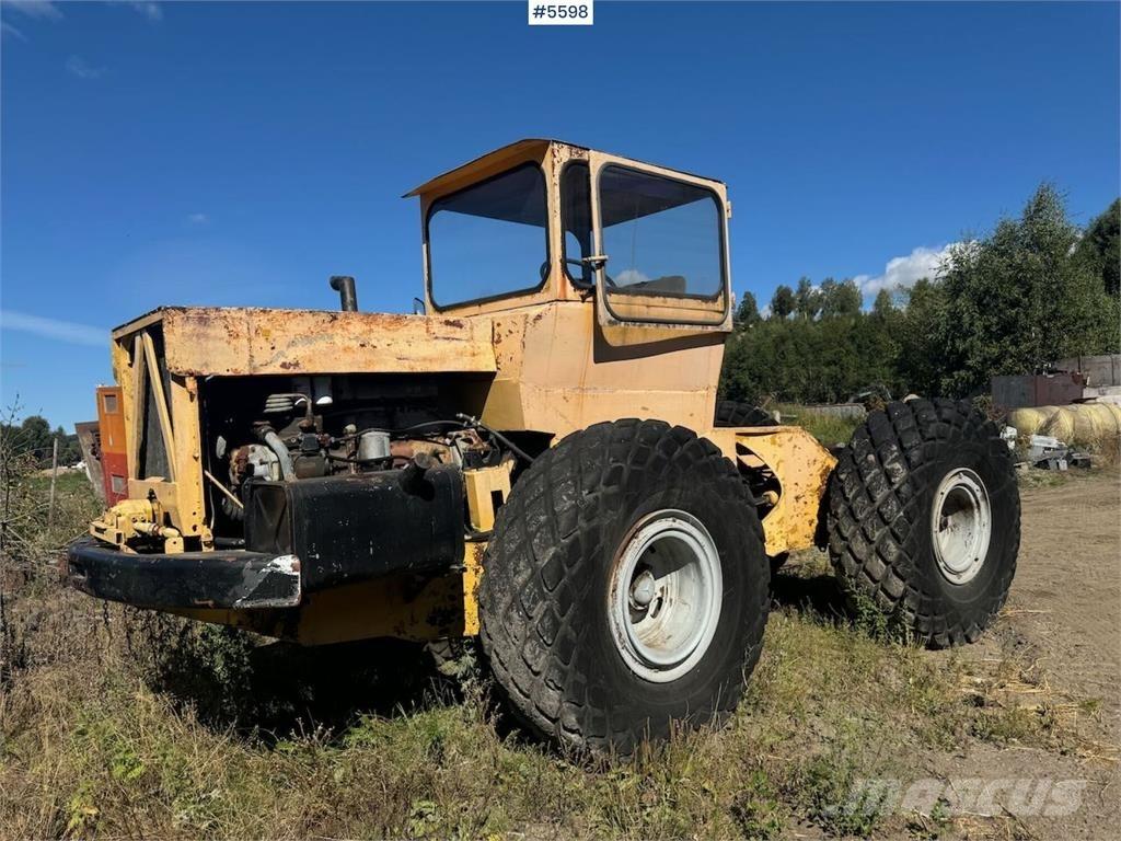  Traktor Selvbygd 拖拉机/农用车