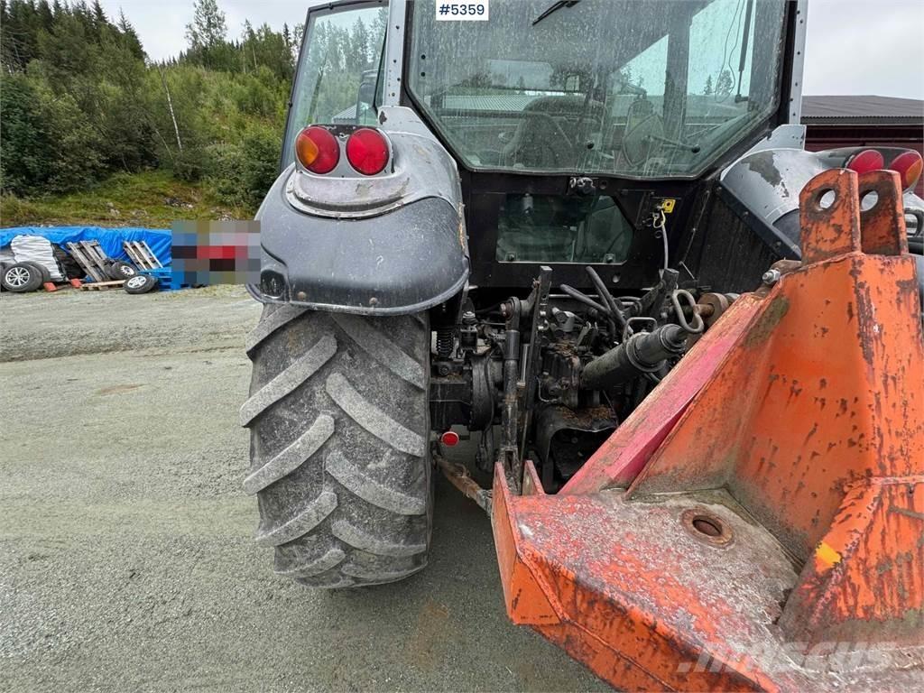Valtra M120-4 拖拉机/农用车