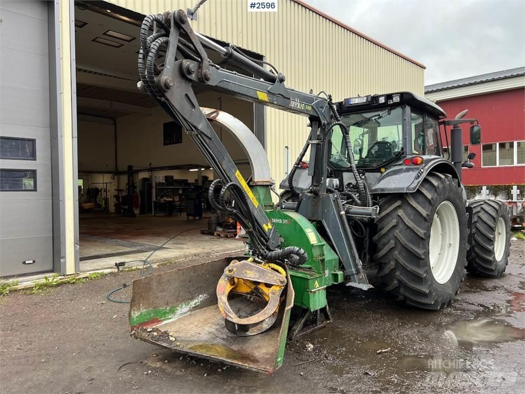 Valtra T182 拖拉机/农用车