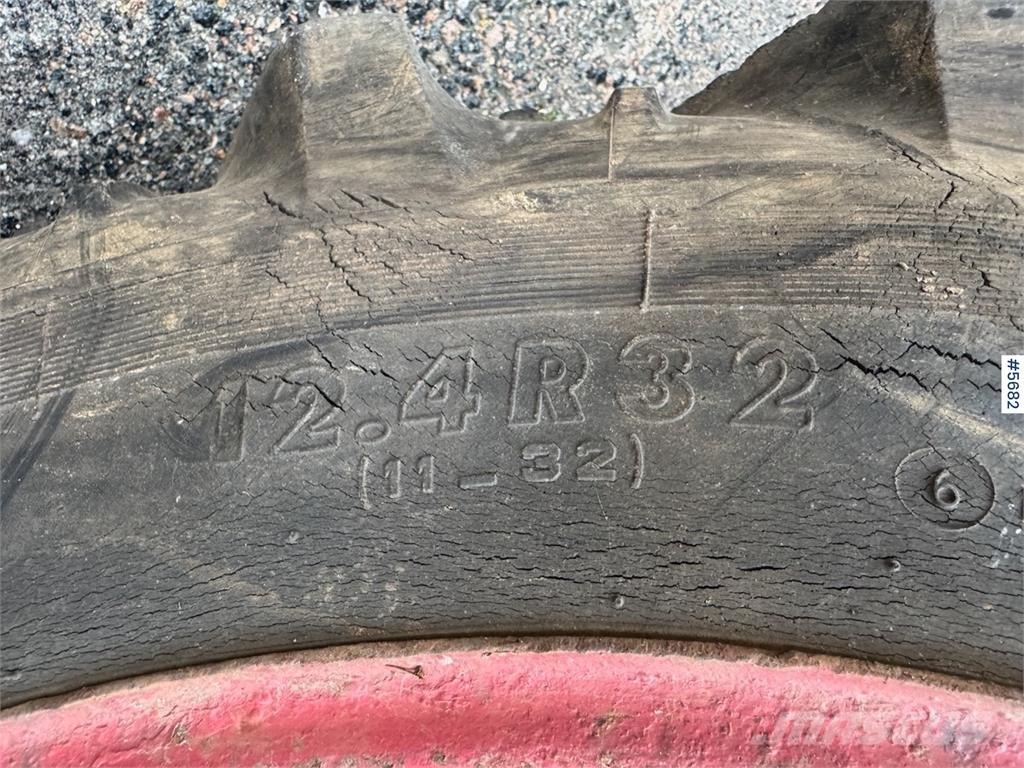 Volvo 400 Buster 拖拉机/农用车