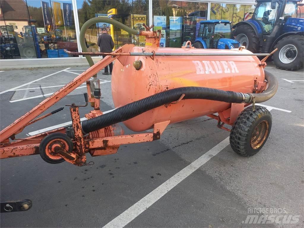 Bauer 1700 水肥车