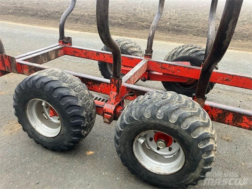 Berger 9 林业拖车