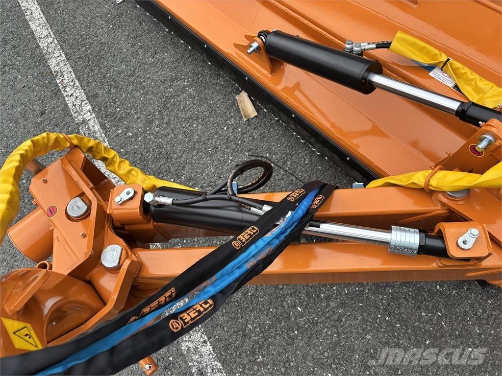 Berti TA/ PS 250 牧场割草机和切顶器