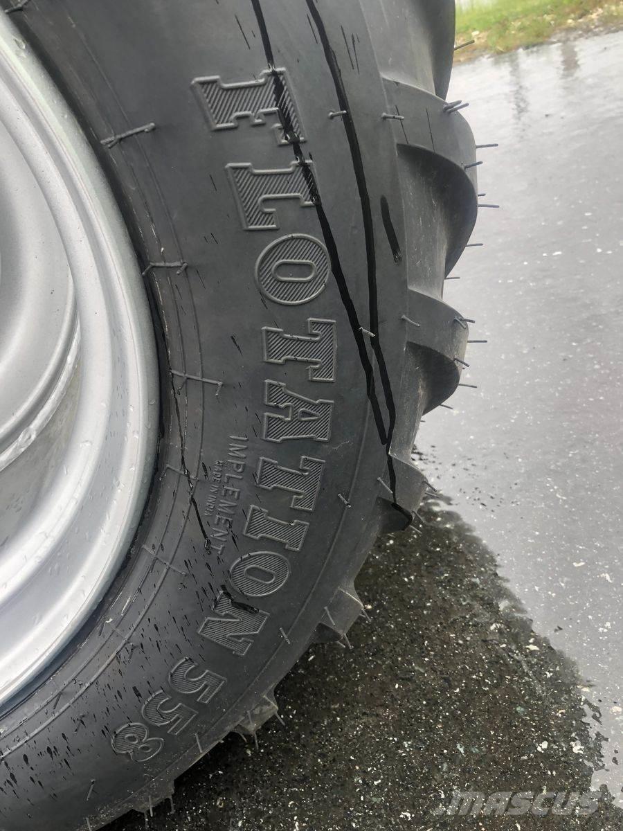 BKT Flotation 558 轮胎、车轮、轮圈