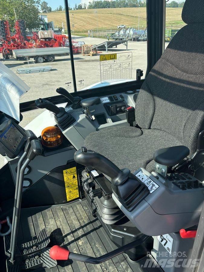 Bobcat E60 履带挖掘机