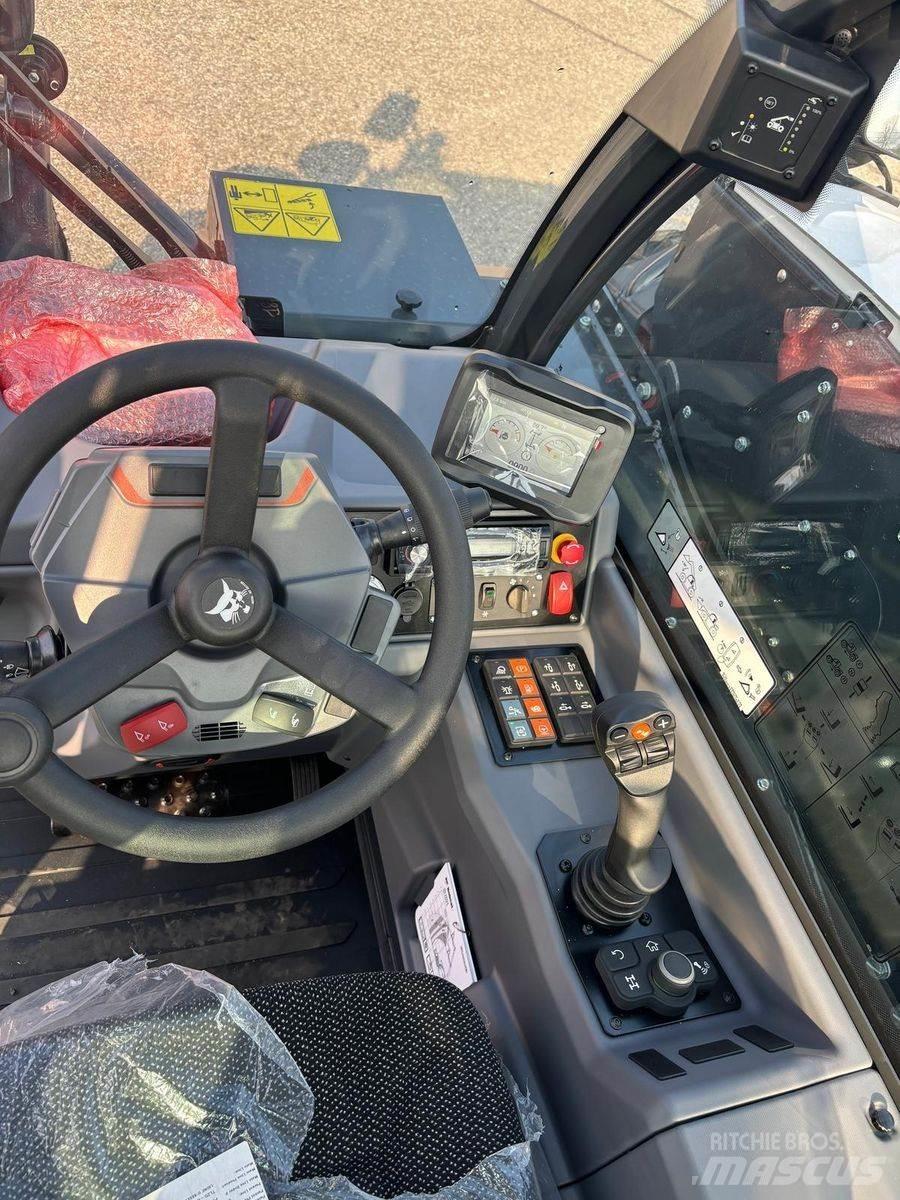 Bobcat TL25.60 伸缩臂叉装车|叉装车
