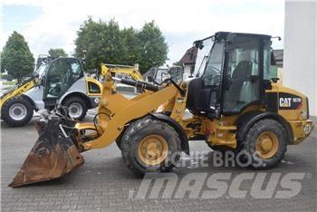 CAT 907M 轮式装载机