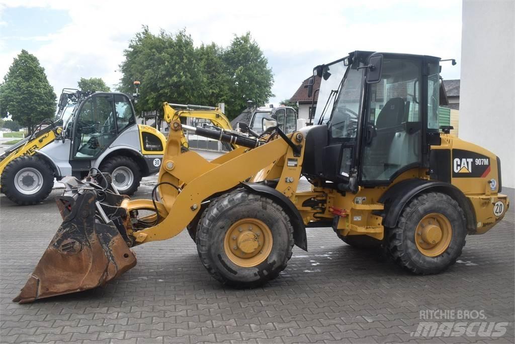 CAT 907M 轮式装载机