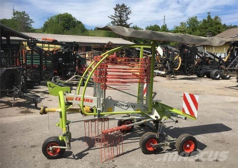 CLAAS Liner 420 收割机