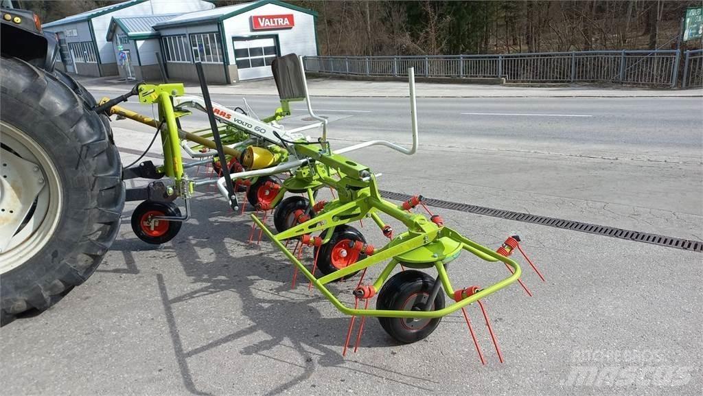 CLAAS Volto 60 犁耙和摊草机