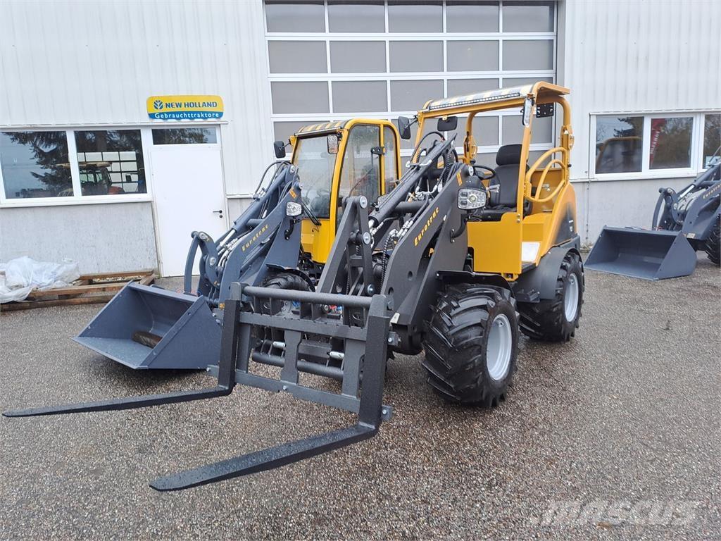 Eurotrac W 12 S 前装载和挖掘机
