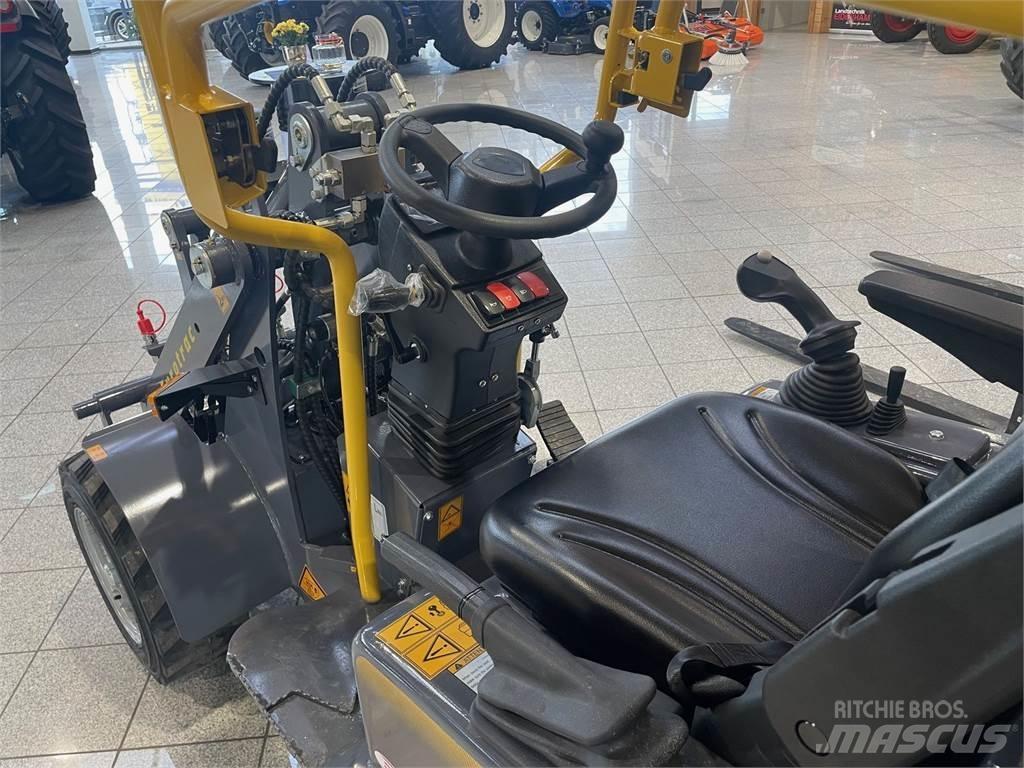Eurotrac W10 前装载和挖掘机