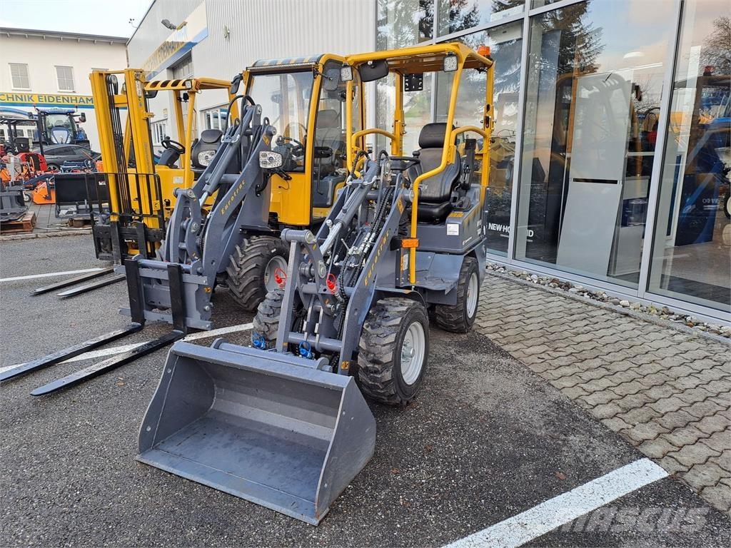 Eurotrac W10 前装载和挖掘机
