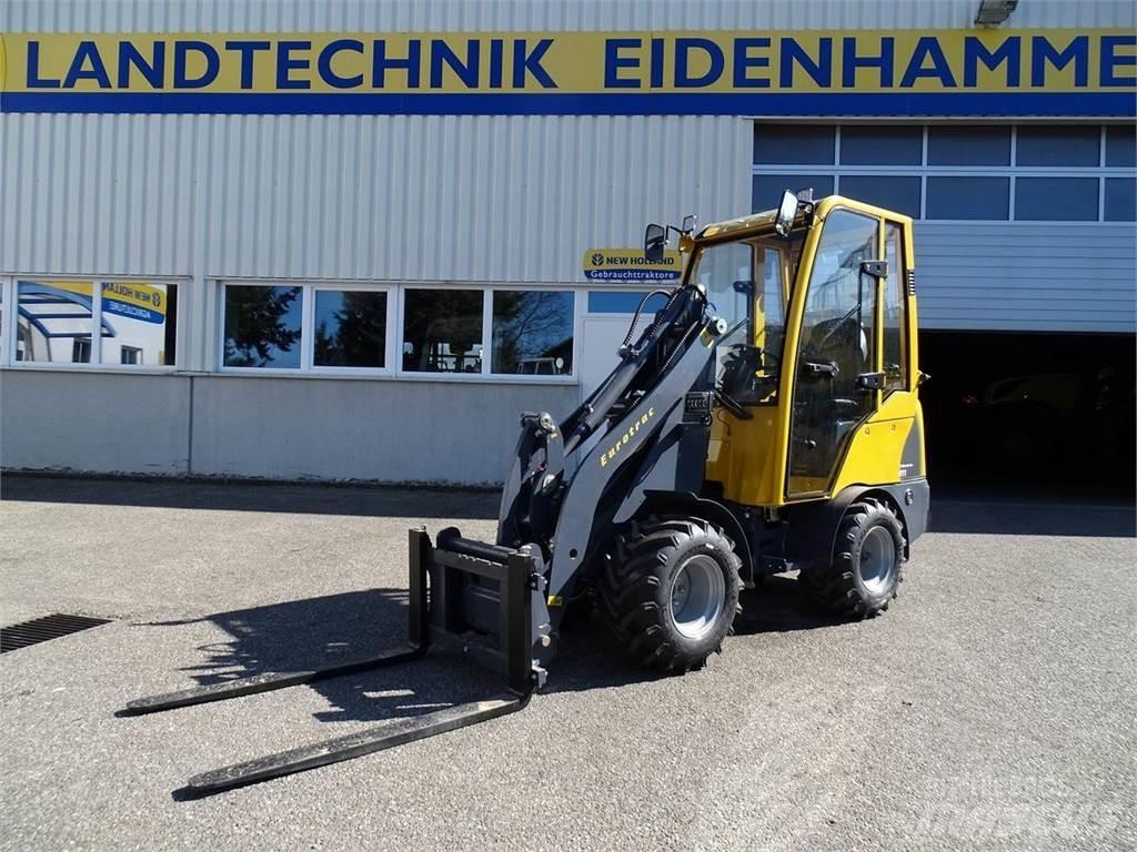 Eurotrac W11 C 前装载和挖掘机