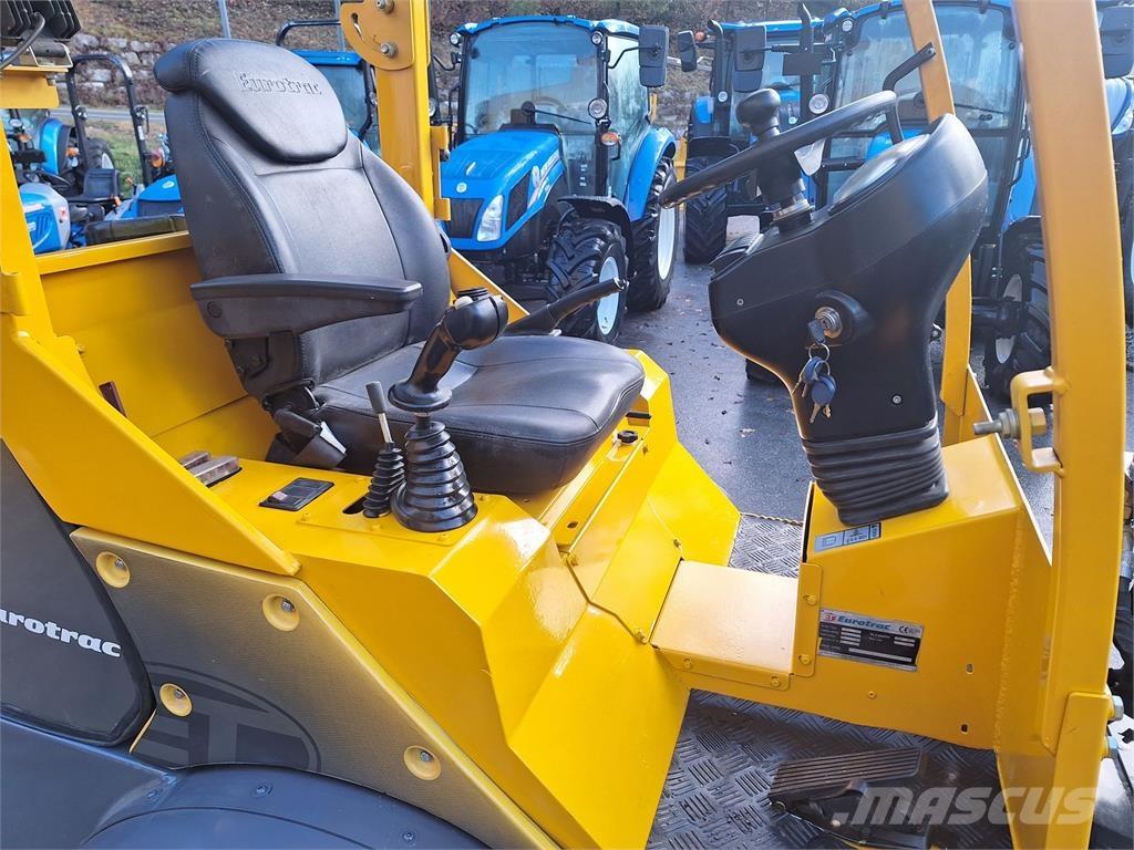 Eurotrac W12 F 前装载和挖掘机