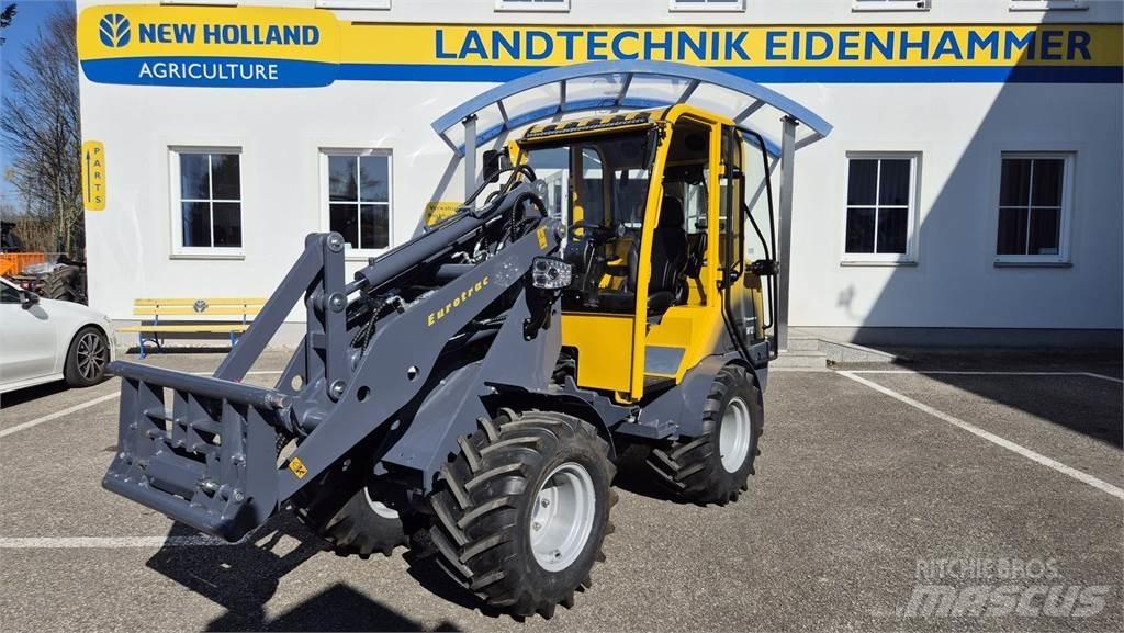Eurotrac W12 s 前装载和挖掘机