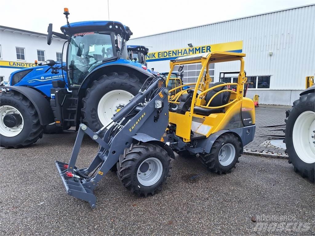 Eurotrac W12S 前装载和挖掘机