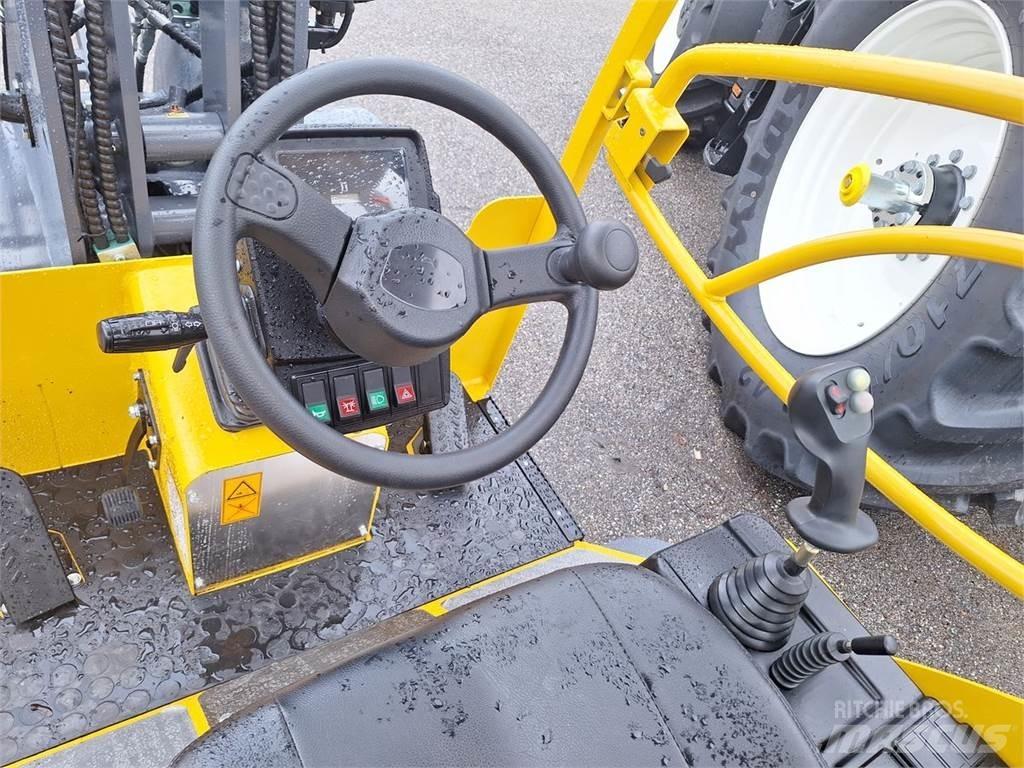Eurotrac W12S 前装载和挖掘机