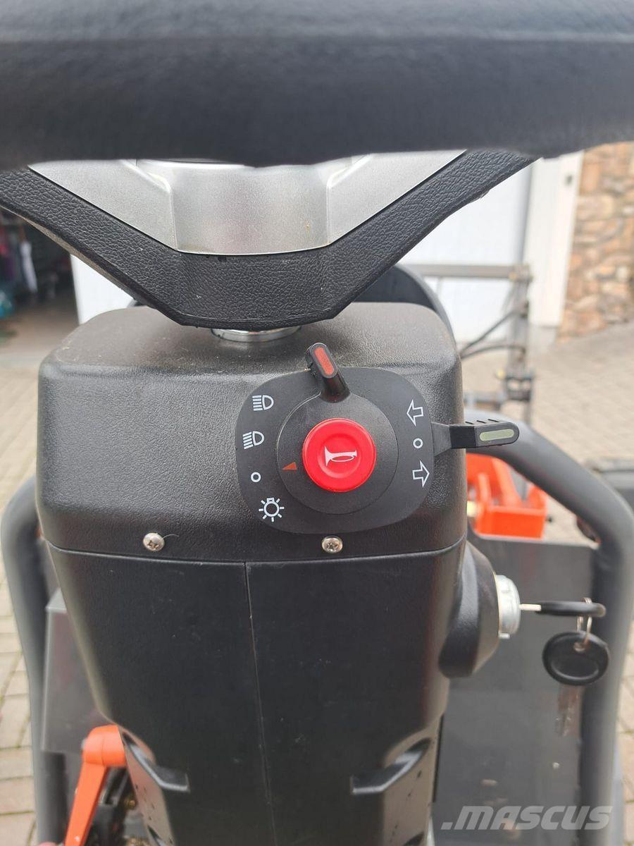 Everun EREL 05 前装载和挖掘机