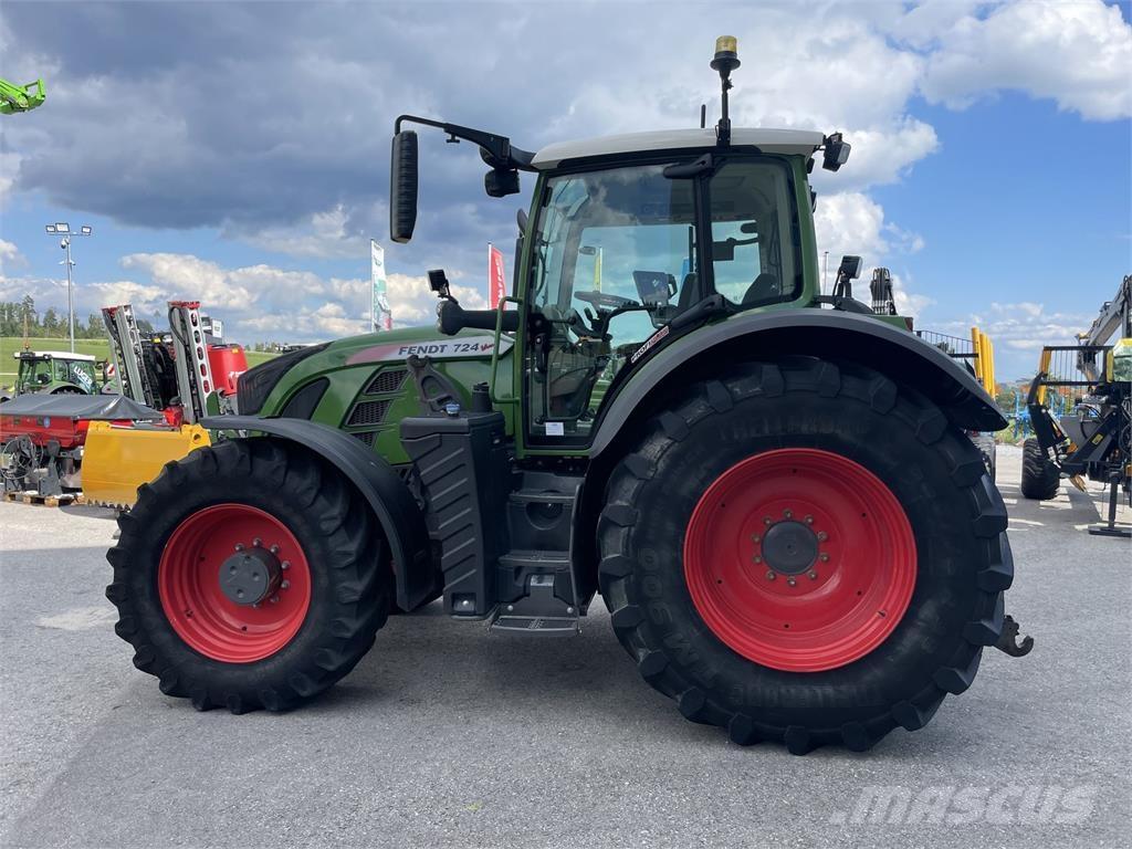 Fendt 724 Vario 拖拉机/农用车