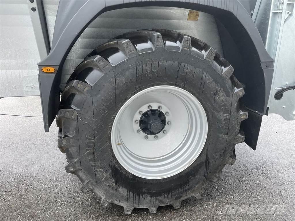 Fliegl ADS 120 撒肥机