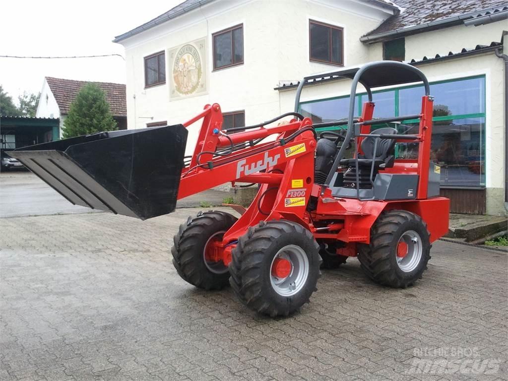 Fuchs F 1300 前装载和挖掘机