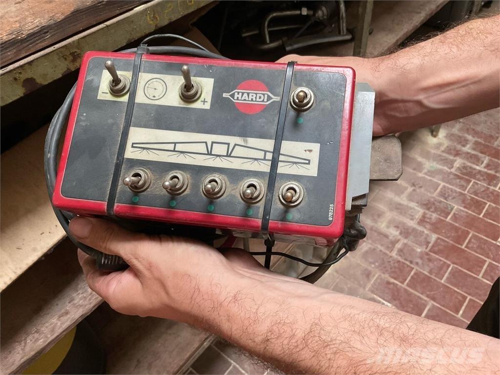 Hardi Commander 牵引式喷雾机